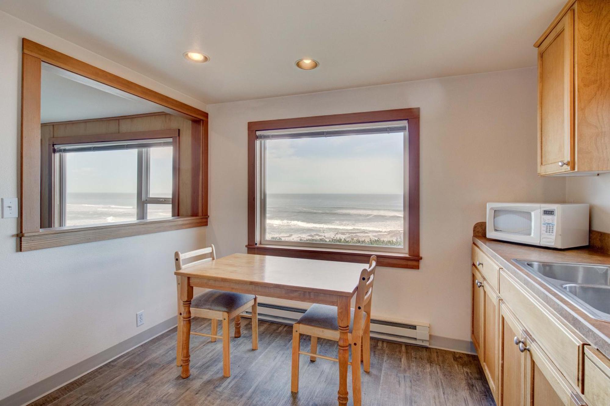 Ester Lee Oceanview Inn Lincoln City Exterior foto